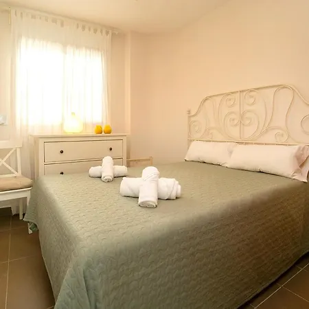 公寓 Homeincalpe Borumbot